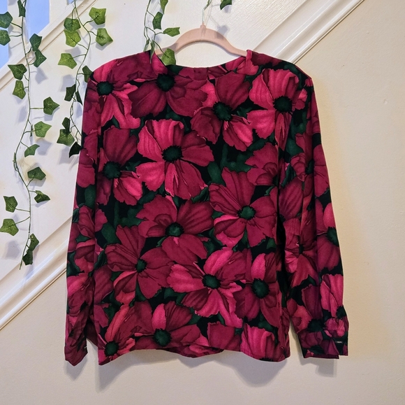 Vintage Tops - 🌺VTG Silk Floral Blouse